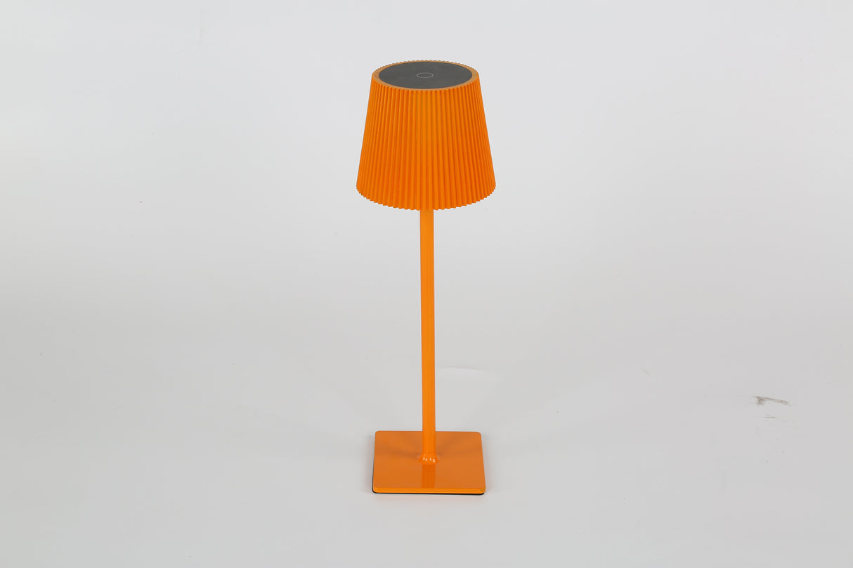 Lampada da tavolo led ricaricablile arancio